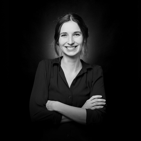 Porträt von Jana Brinkmann, Brand Designerin bei Cows Online