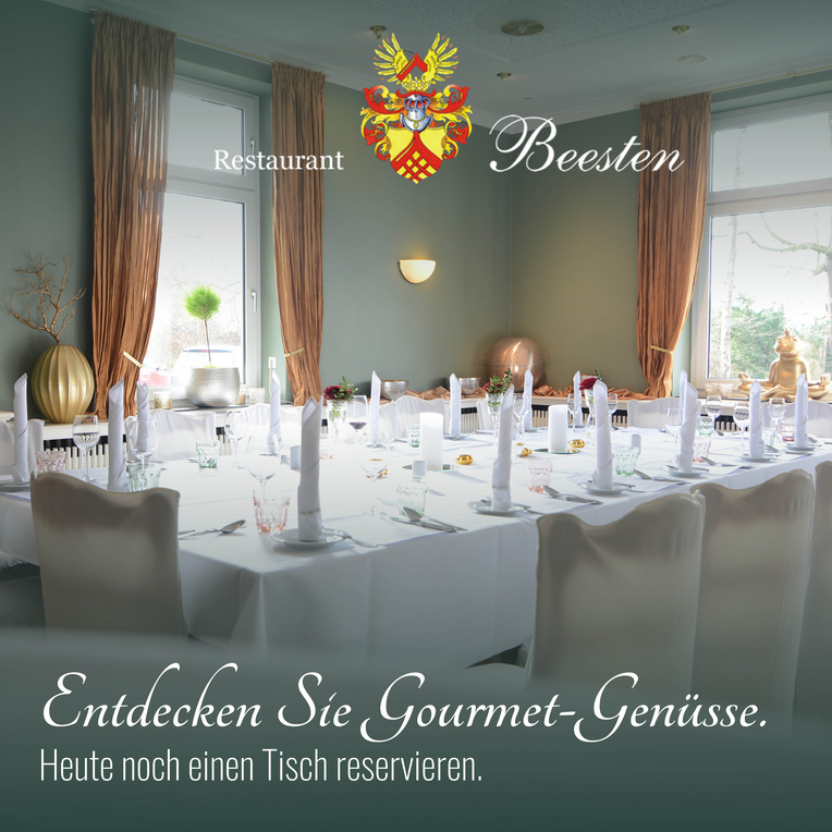 Gedeckter Tisch im Restaurant Beesten mit Hinweis zur Tischreservierung